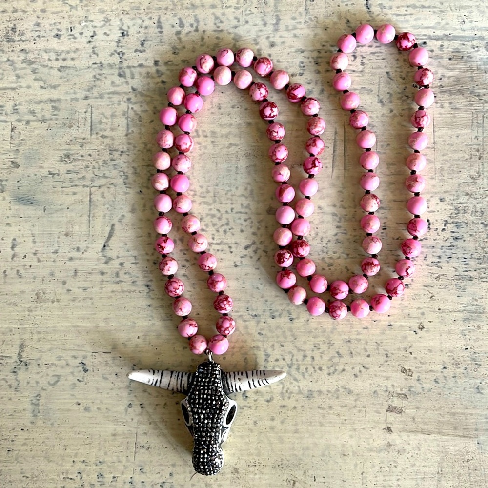 NWOT Gemstone Necklace with Steer Head Pendant 37”